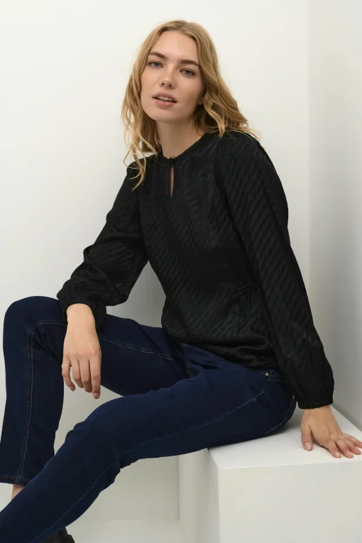 CRTurva Blouse